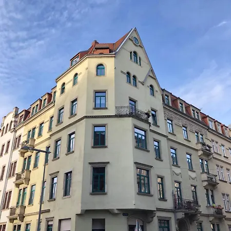 B Our Guest At New Vintage Chic Dresden