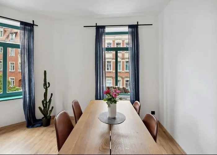 B Our Guest At New Vintage Chic دريسدن