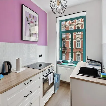 B Our Guest At New Vintage Chic Dresda