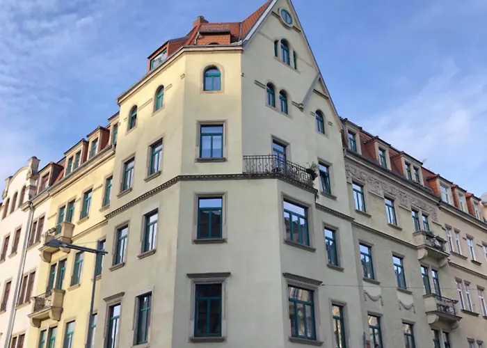 B Our Guest At New Vintage Chic Dresda